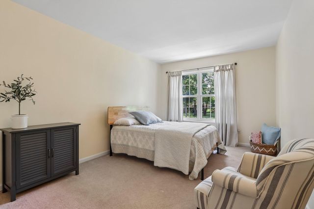 25 FOREST GATE LN, Wilmington, DE 19810