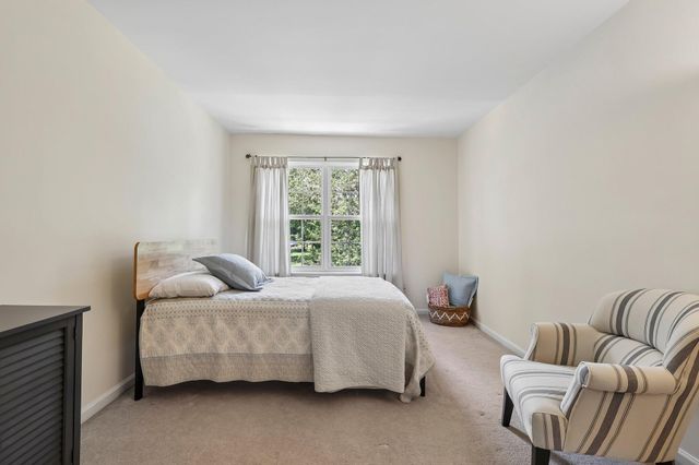 25 FOREST GATE LN, Wilmington, DE 19810