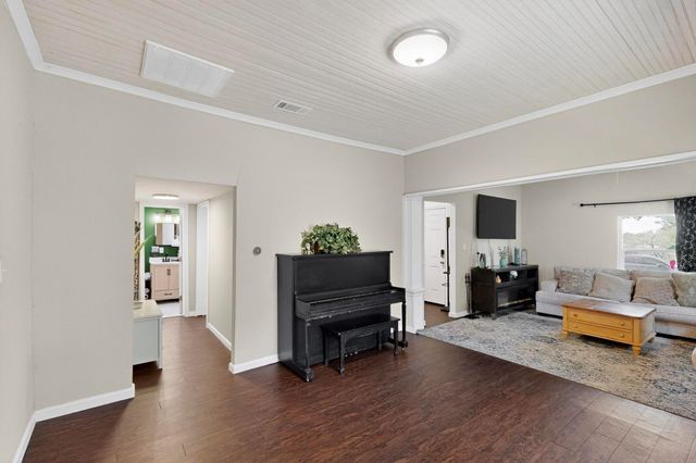 504 Jefferson Street, Hillsboro, TX 76645