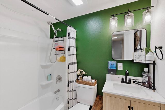 504 Jefferson Street, Hillsboro, TX 76645