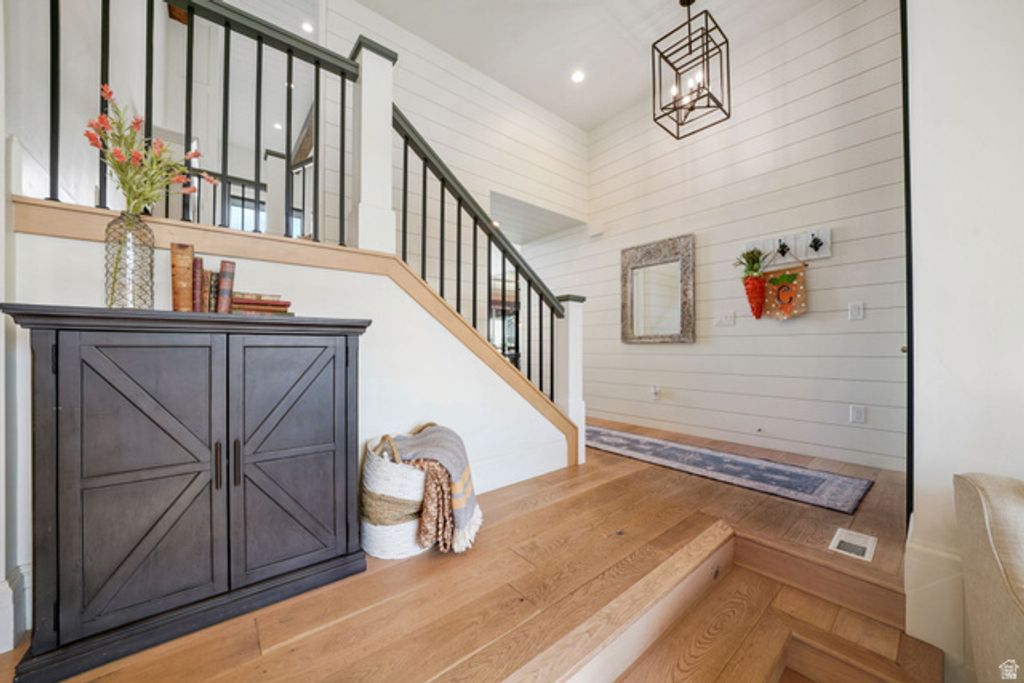 Image 6 of property listing at 953 E 1000 N, American Fork, UT 84003