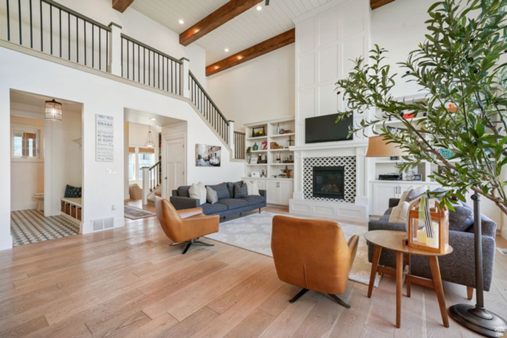 Image 10 of property listing at 953 E 1000 N, American Fork, UT 84003