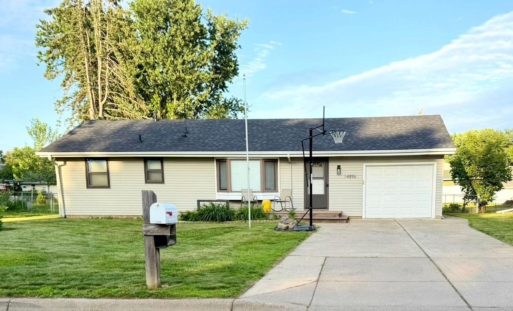 14896 Cimarron Avenue W, Rosemount, MN 55068