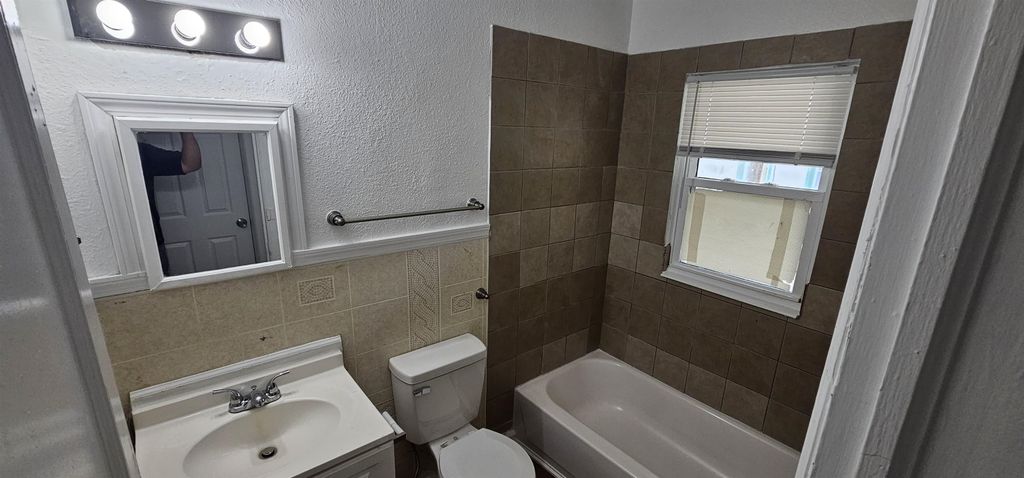 1627-1629 N Fairmount Ave.