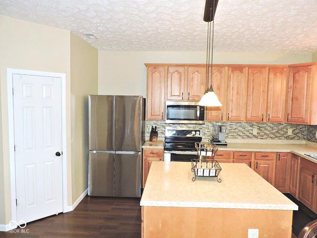 10863 Secretariat Drive, Indianapolis, IN 46234