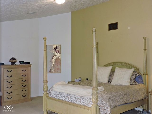 10863 Secretariat Drive, Indianapolis, IN 46234