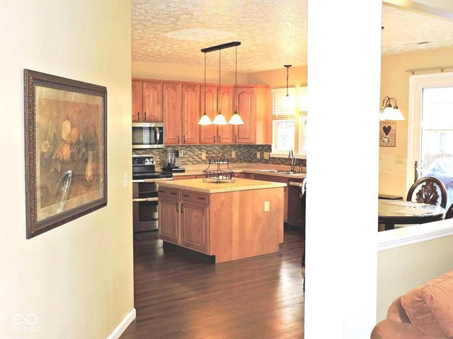 10863 Secretariat Drive, Indianapolis, IN 46234