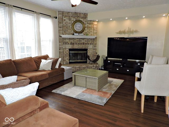 10863 Secretariat Drive, Indianapolis, IN 46234