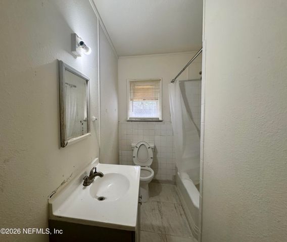 5420 LEAMING Avenue, Jacksonville, FL 32254