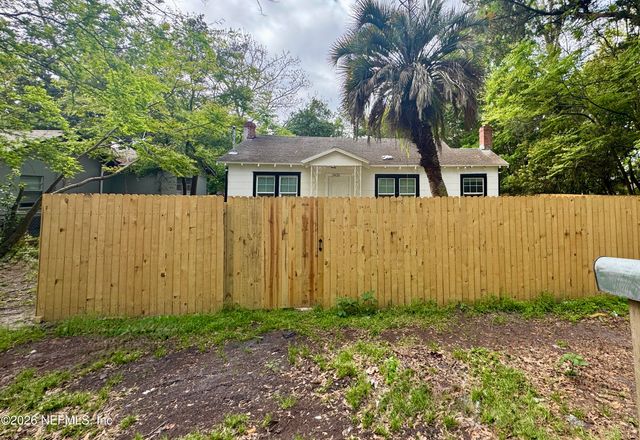 5420 LEAMING Avenue, Jacksonville, FL 32254