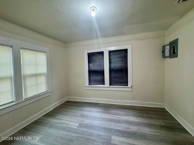 5420 LEAMING Avenue, Jacksonville, FL 32254