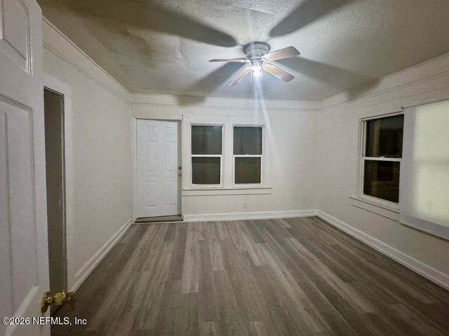 5420 LEAMING Avenue, Jacksonville, FL 32254