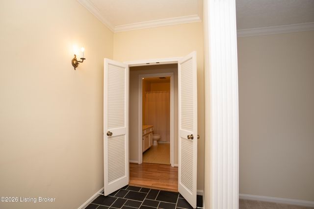 7114 Greengate Ct, Louisville, KY 40241