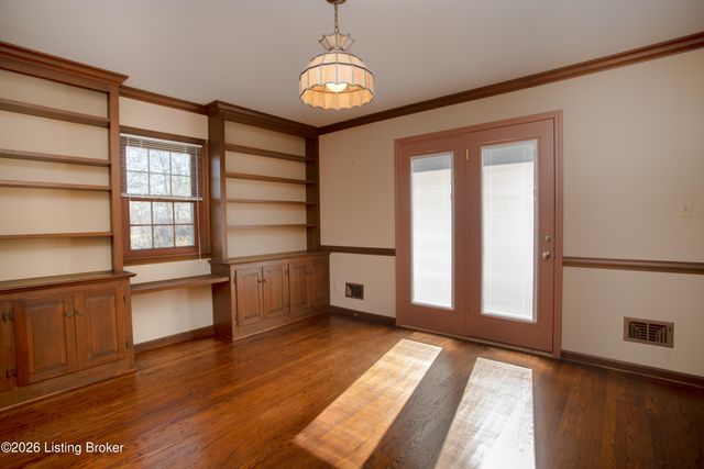 7114 Greengate Ct, Louisville, KY 40241