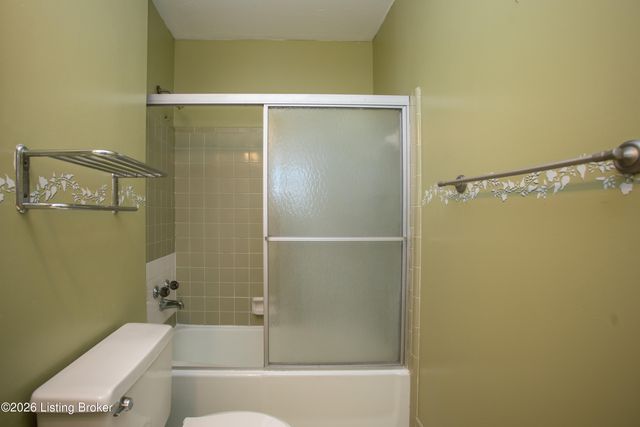 7114 Greengate Ct, Louisville, KY 40241