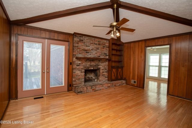 7114 Greengate Ct, Louisville, KY 40241