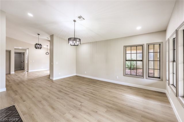 7812 Canoe Lane, Las Vegas, NV 89145