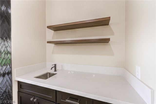 7812 Canoe Lane, Las Vegas, NV 89145
