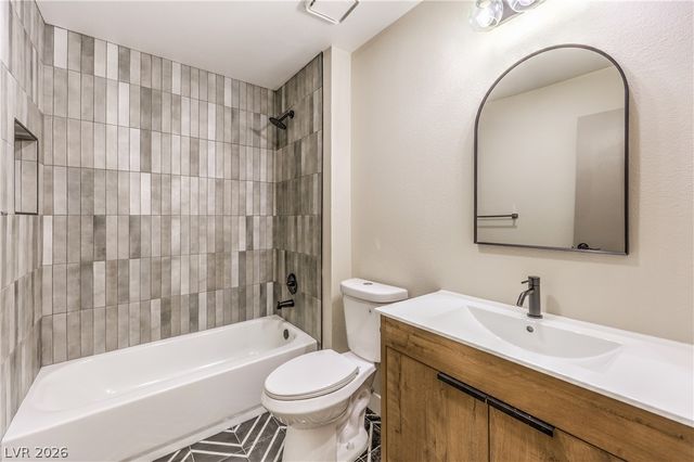 7812 Canoe Lane, Las Vegas, NV 89145