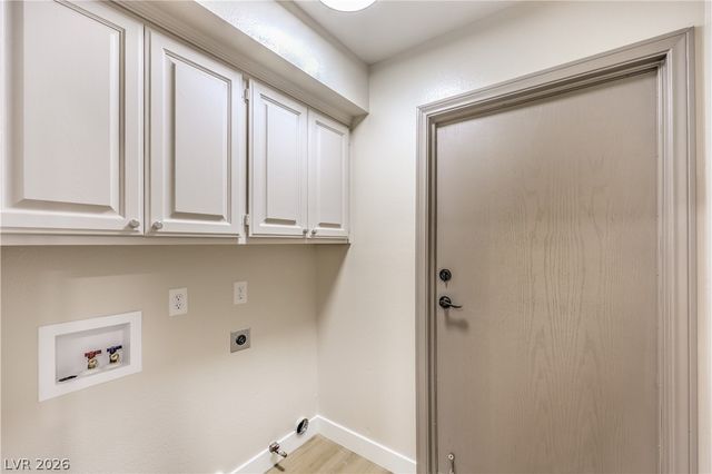 7812 Canoe Lane, Las Vegas, NV 89145