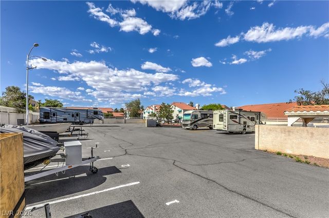 7812 Canoe Lane, Las Vegas, NV 89145