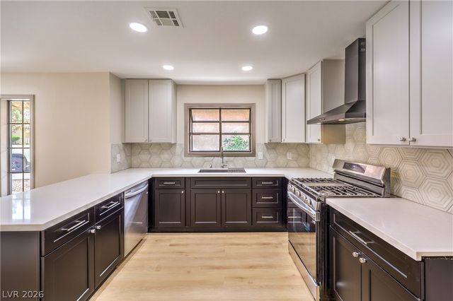 7812 Canoe Lane, Las Vegas, NV 89145