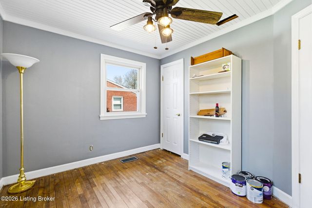 2618 Benoch Ave, Louisville, KY 40216