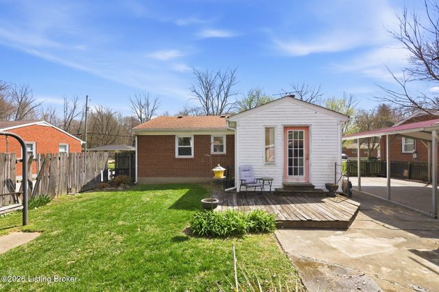 2618 Benoch Ave, Louisville, KY 40216