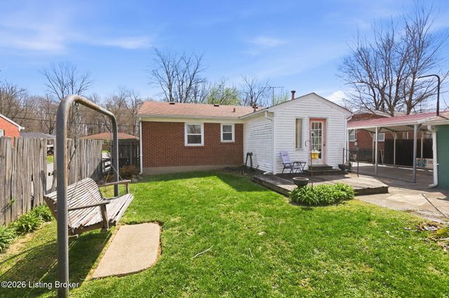 2618 Benoch Ave, Louisville, KY 40216