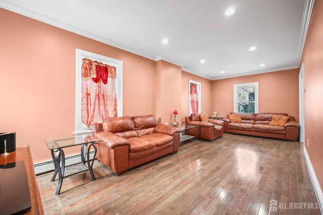 1342 S Lake Street, Plainfield, NJ 07060