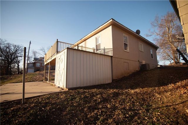 1520 S 7th Street, Atchison, KS 66002