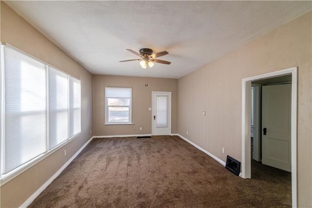 1520 S 7th Street, Atchison, KS 66002