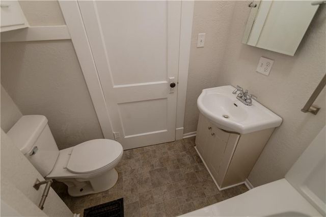 1520 S 7th Street, Atchison, KS 66002