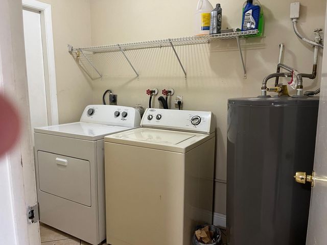 6131 SW 42nd Place 1-2, Davie, FL 33314