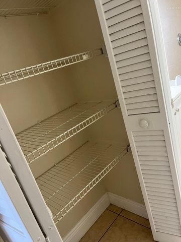 6131 SW 42nd Place 1-2, Davie, FL 33314
