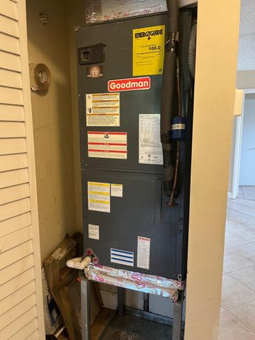 6131 SW 42nd Place 1-2, Davie, FL 33314