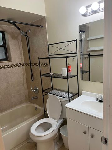 6131 SW 42nd Place 1-2, Davie, FL 33314