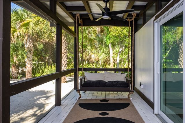 1861 E Barefoot Place, Vero Beach, FL 32963