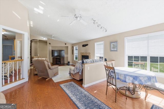 40 Carolyn Court, Social Circle, GA 30025