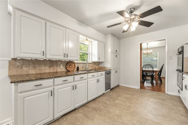 535 Degan Avenue, Lewisville, TX 75057
