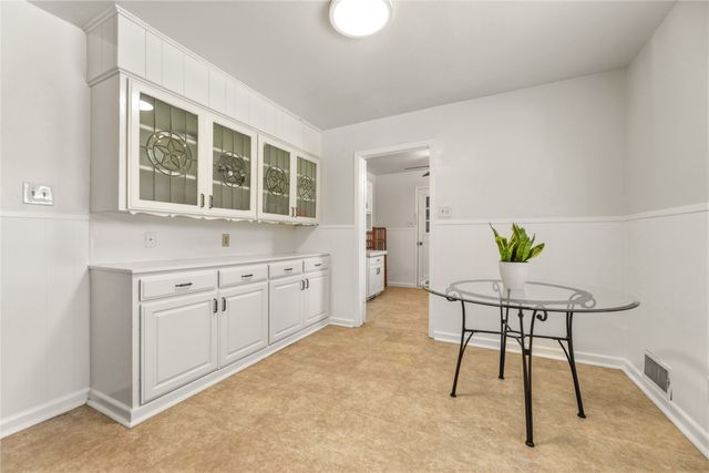 535 Degan Avenue, Lewisville, TX 75057