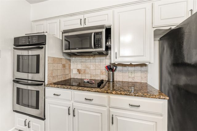 535 Degan Avenue, Lewisville, TX 75057