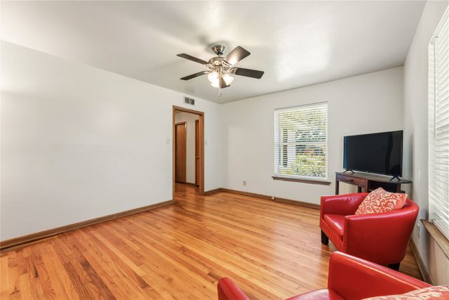 535 Degan Avenue, Lewisville, TX 75057
