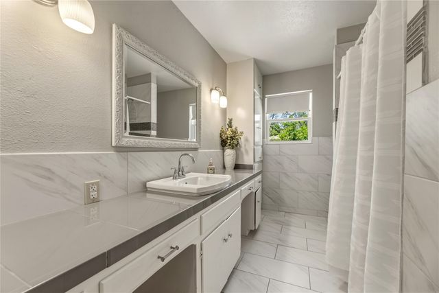 535 Degan Avenue, Lewisville, TX 75057