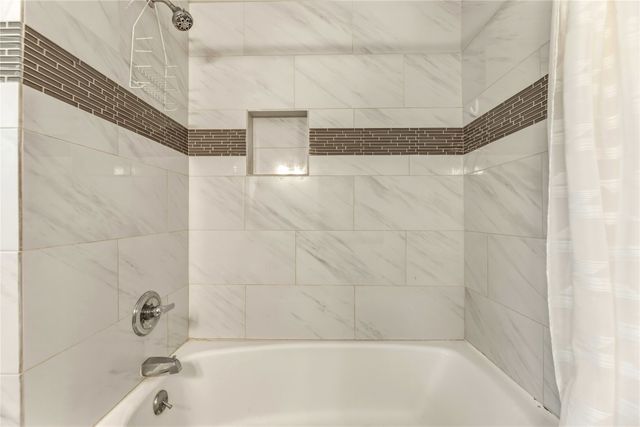 535 Degan Avenue, Lewisville, TX 75057