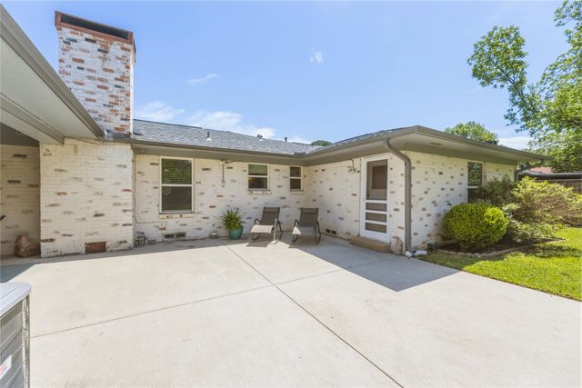 535 Degan Avenue, Lewisville, TX 75057