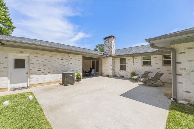 535 Degan Avenue, Lewisville, TX 75057