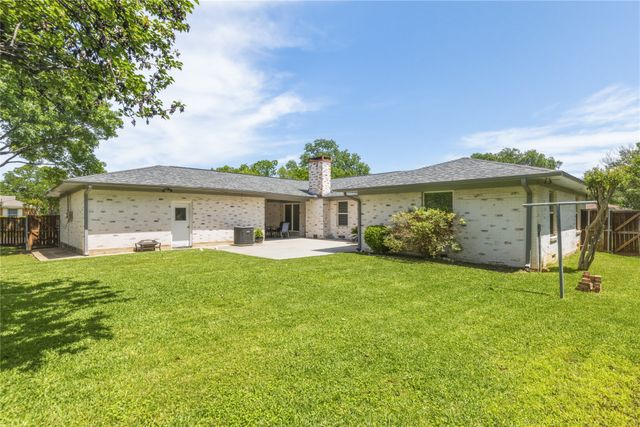 535 Degan Avenue, Lewisville, TX 75057
