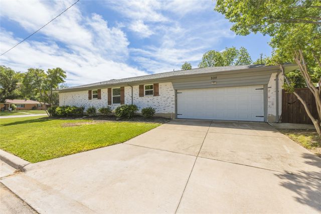 535 Degan Avenue, Lewisville, TX 75057