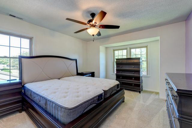 210 Oakmont Dr, Boiling Springs, SC 29316